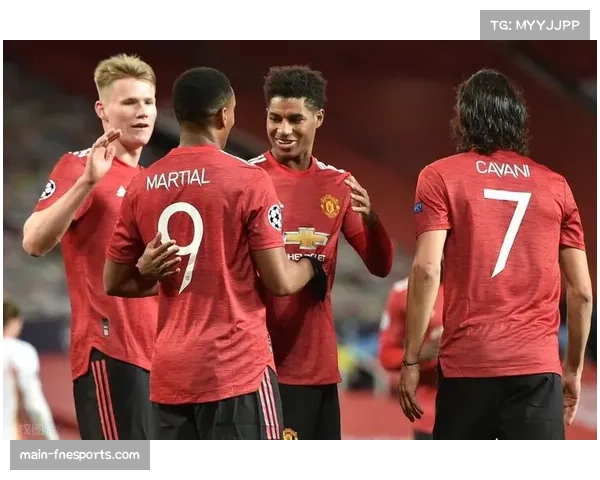 狂热主帅红色皮夹克成球队制胜法宝 五战全胜战绩背后秘密揭秘